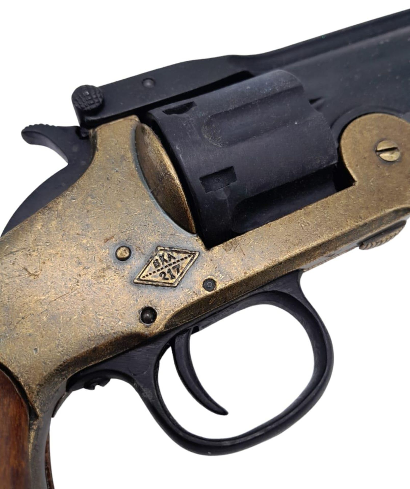 A FULL SIZE METAL REPLICA NAVY COLT SIX CHAMBER PISTOL WITH DRY FIRING ACTION AND REVOLVING BARREL - Image 5 of 8