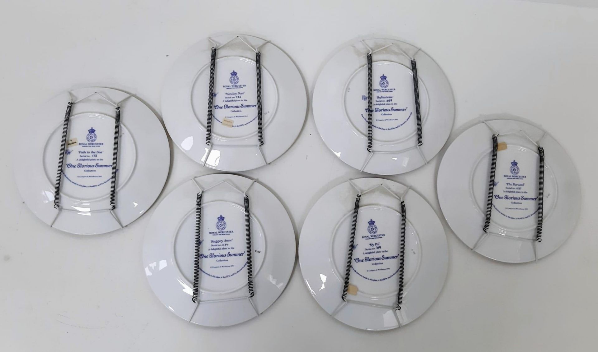 A Set of Six Royal Worcester Limited Edition Display Plates From The One Glorious Summer Vintage - Bild 2 aus 4