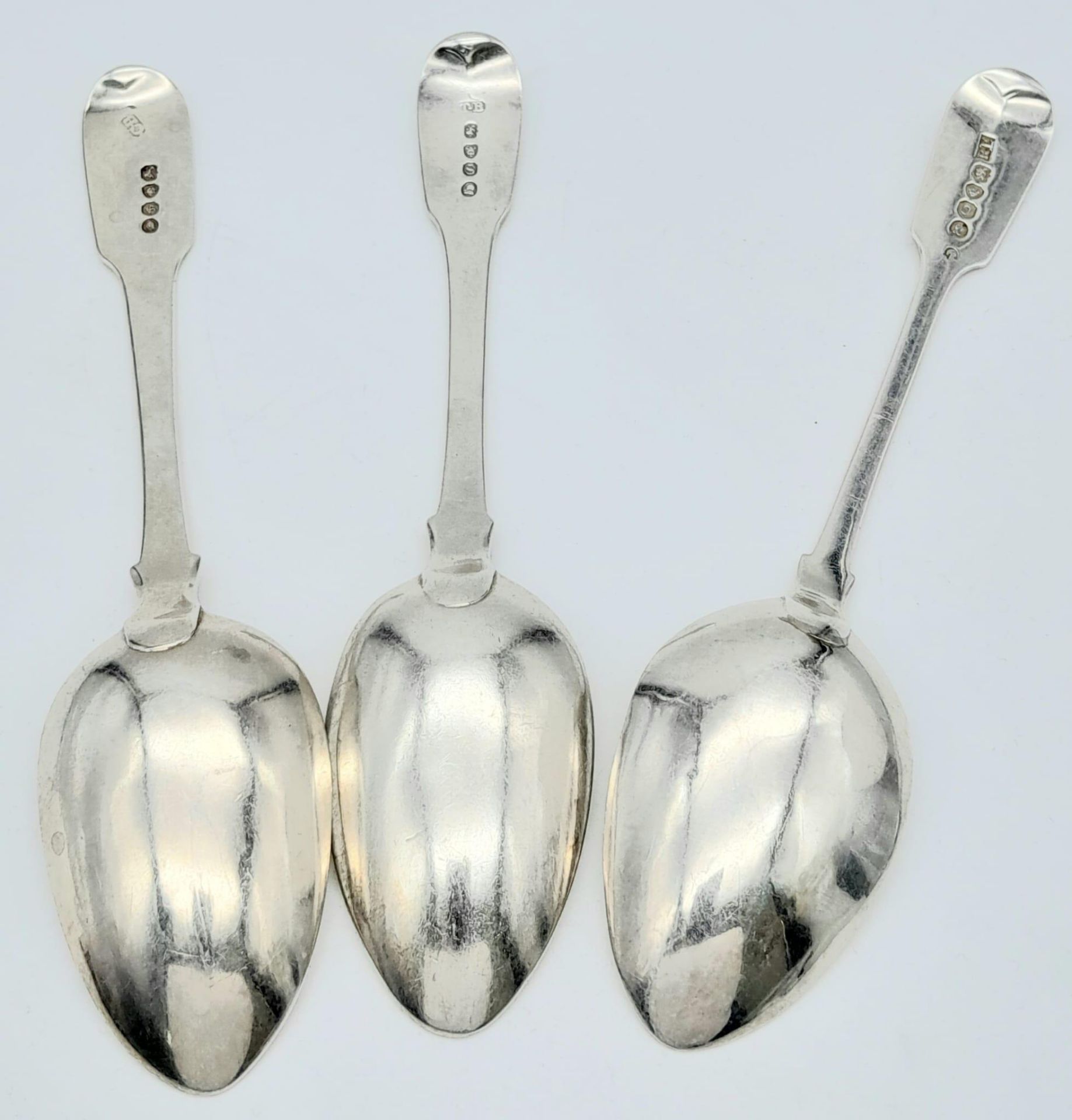 Three Georgian Sterling Silver Serving Spoons. Hallmarks for 1829, 1833 and 1837. Makers marks for - Bild 2 aus 4