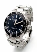 An Oris Automatic Gents Divers Watch. Stainless steel bracelet and case - 41mm. Black dial. Pressure