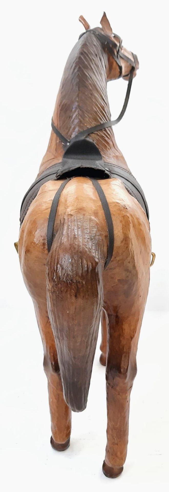 An impressive Liberty of London, Leather Horse Statue. Wonderful quality and superior - Bild 4 aus 5