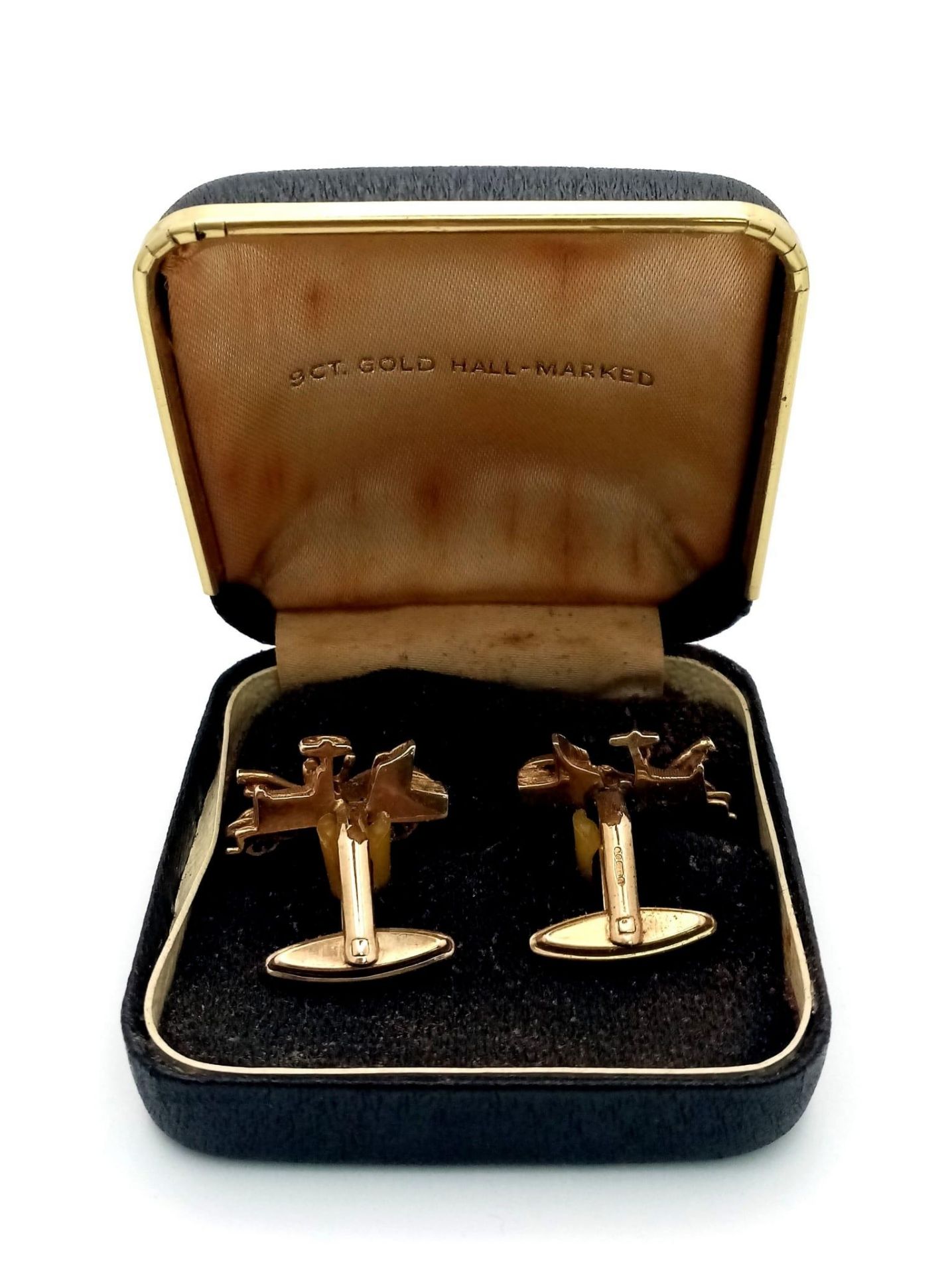 A Wonderful Vintage Pair of 9K Yellow Gold Car Cufflinks. 9.9g total weight. - Image 4 of 5