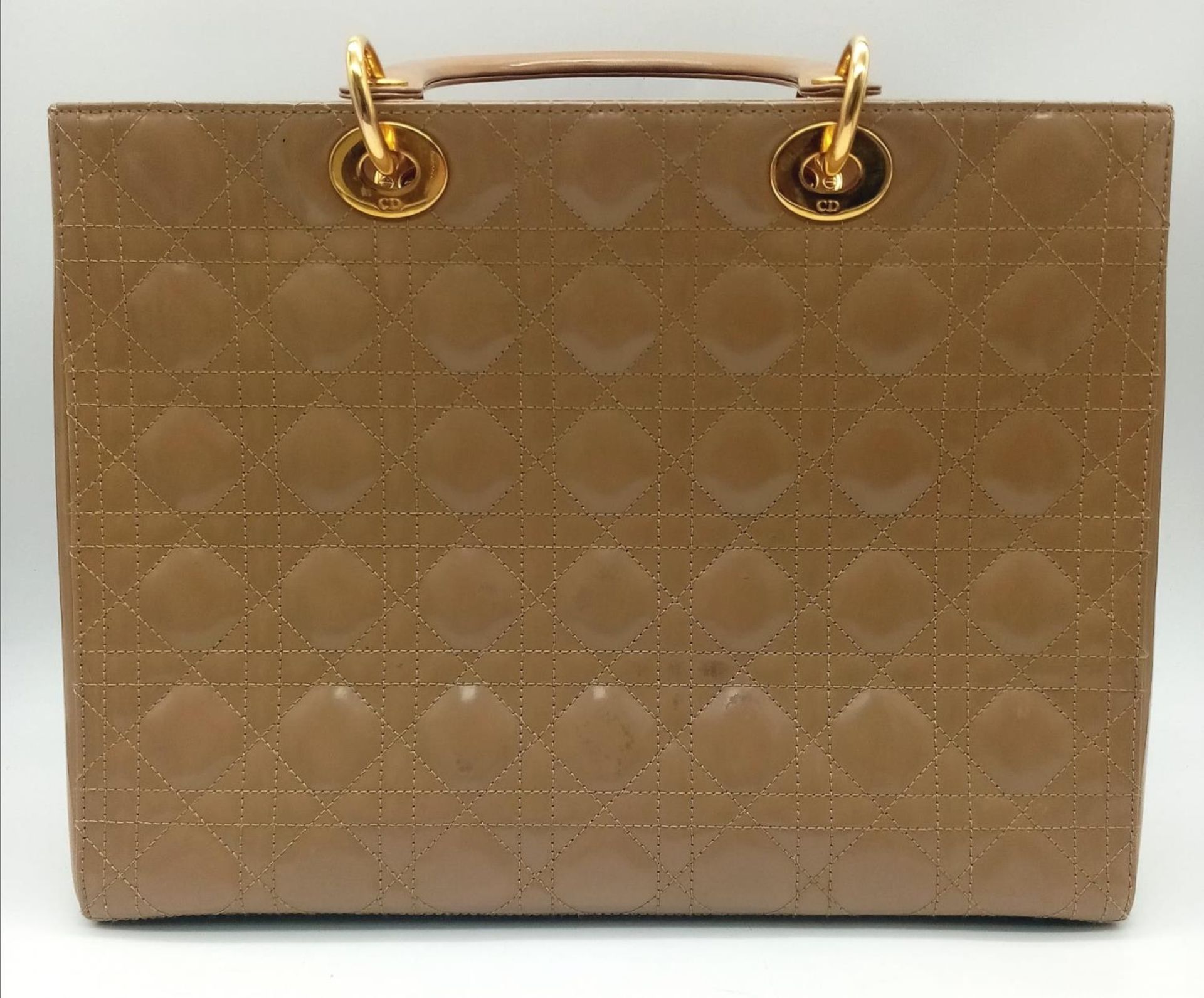 A Christian Dior Large Lady 'Diana' Dior Bag, quilted patent leather with gold tone hardware and - Image 4 of 17