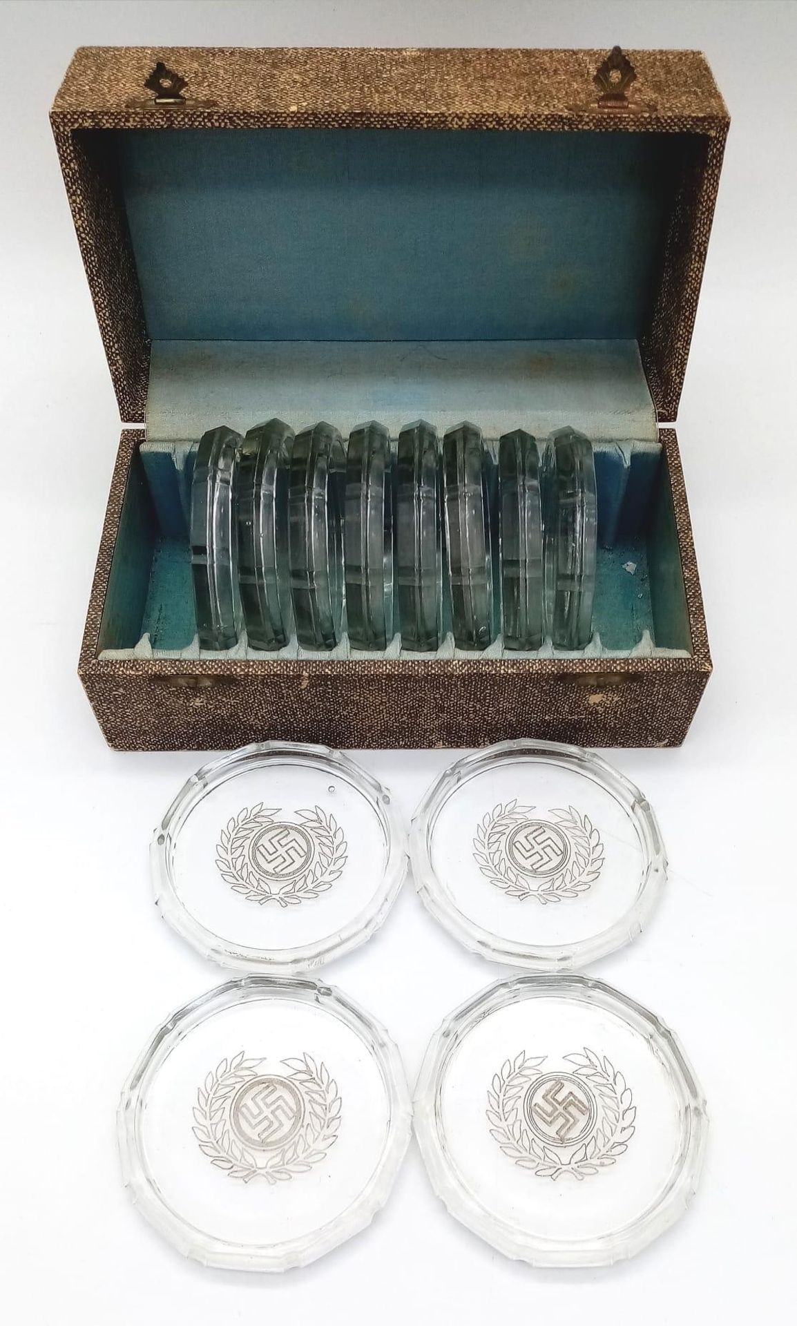 A 3rd Reich Glass Drinks Coasters in original box. - Bild 2 aus 3