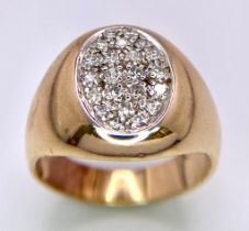 An 18K Yellow Gold Diamond Cluster Gents Signet Ring. Size S/T. 11g total weight. Ref: 15630