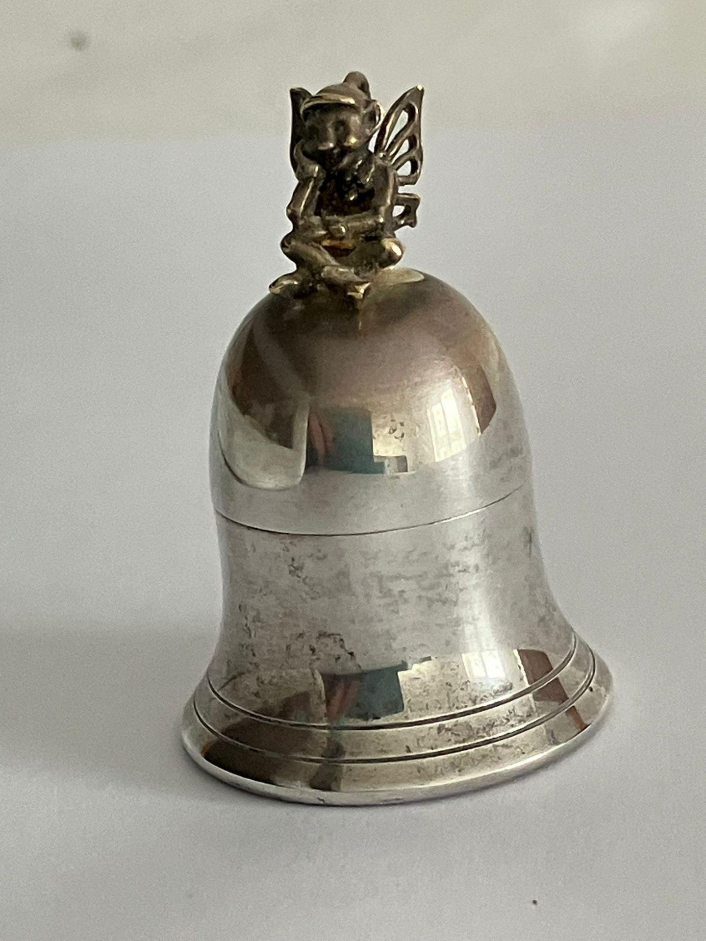 Vintage SILVER PILL BOX IN the form of a BELL with a PIXIE sitting atop. Having Full UK hallmark. - Image 2 of 2