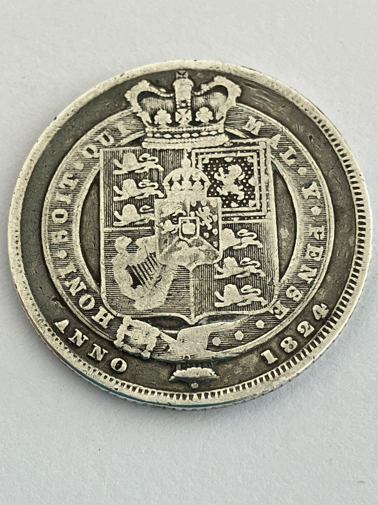 1824 GEORGE IV SILVER SHILLING. Overall condition fine or better, with clear detail to both sides. - Image 2 of 2