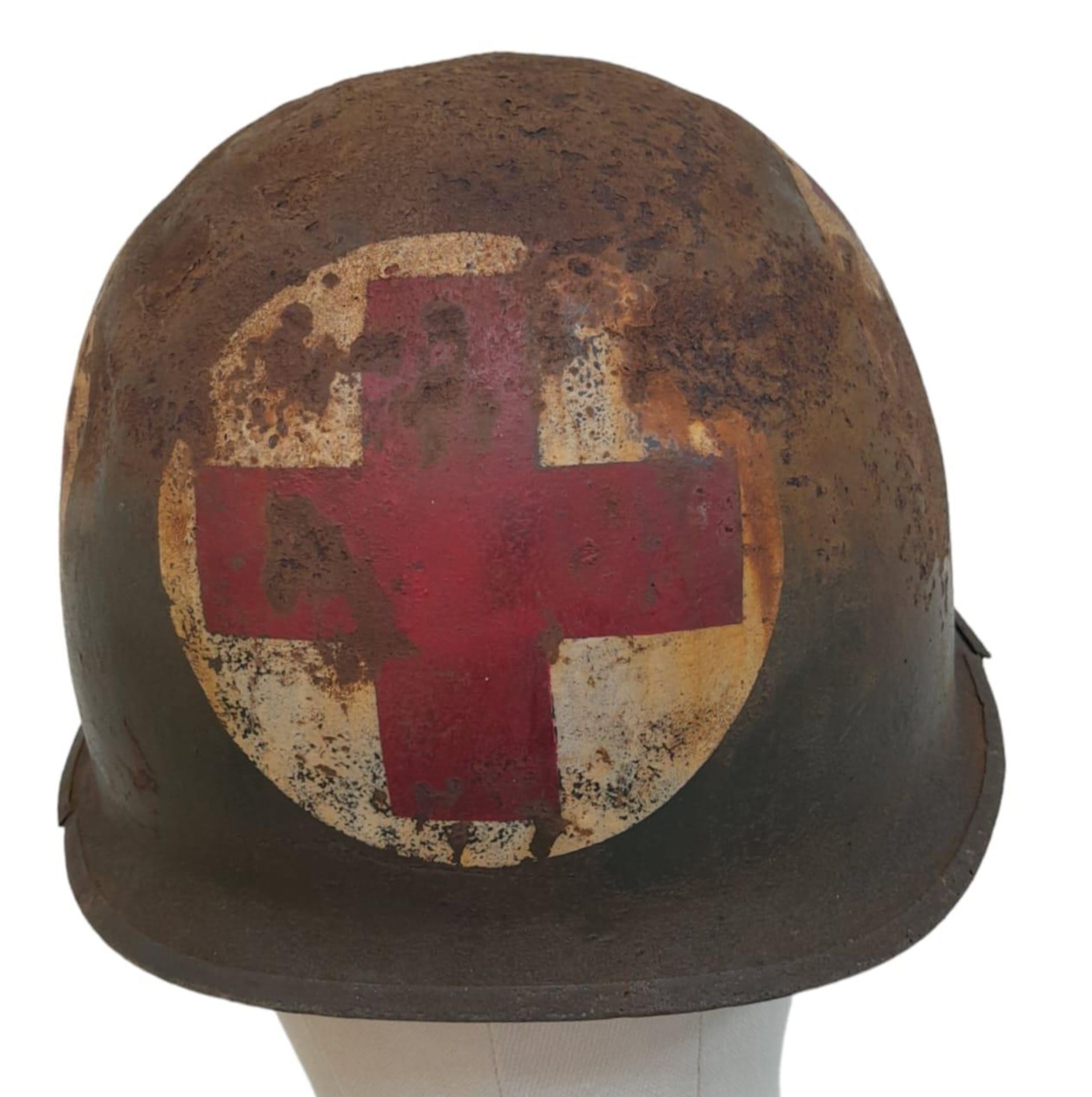 WW2 US Swivel Bale Front Seam Medics Helmet and Liner. - Image 4 of 6