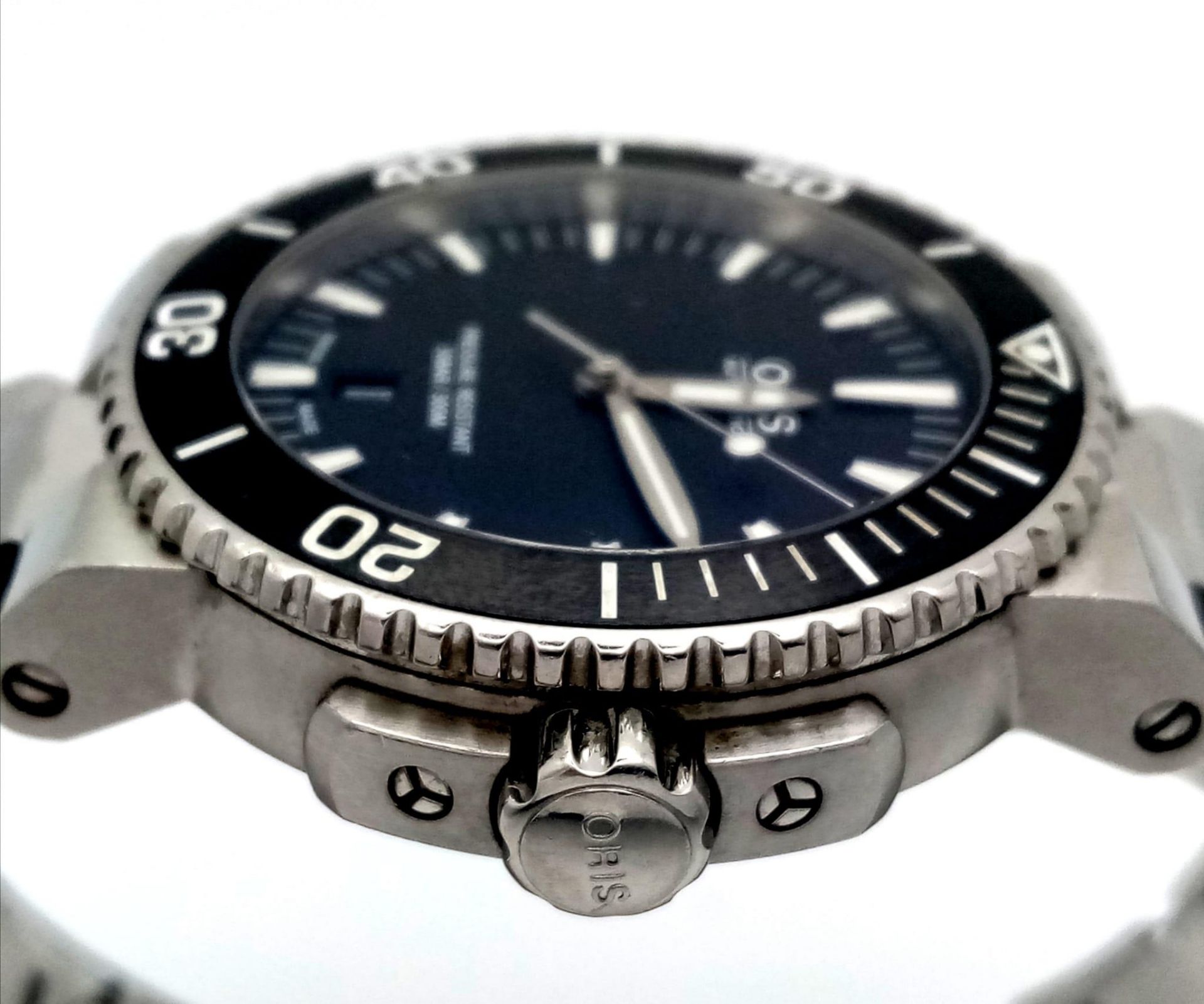 An Oris Automatic Gents Divers Watch. Stainless steel bracelet and case - 41mm. Black dial. Pressure - Image 4 of 8