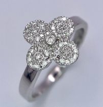 18K WHITE GOLD DIAMOND CLOVER STYLE RING. WEIGHT: 3.9G SIZE M SC 5025