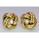 A Pair of 9K Yellow Gold Knot-Stud Earrings. 3.75g total weight.