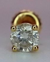 A SINGLE 18K YELLOW GOLD 4 CLAW SOLITAIRE DIAMOND STUD EARRING 0.30CT 0.4G