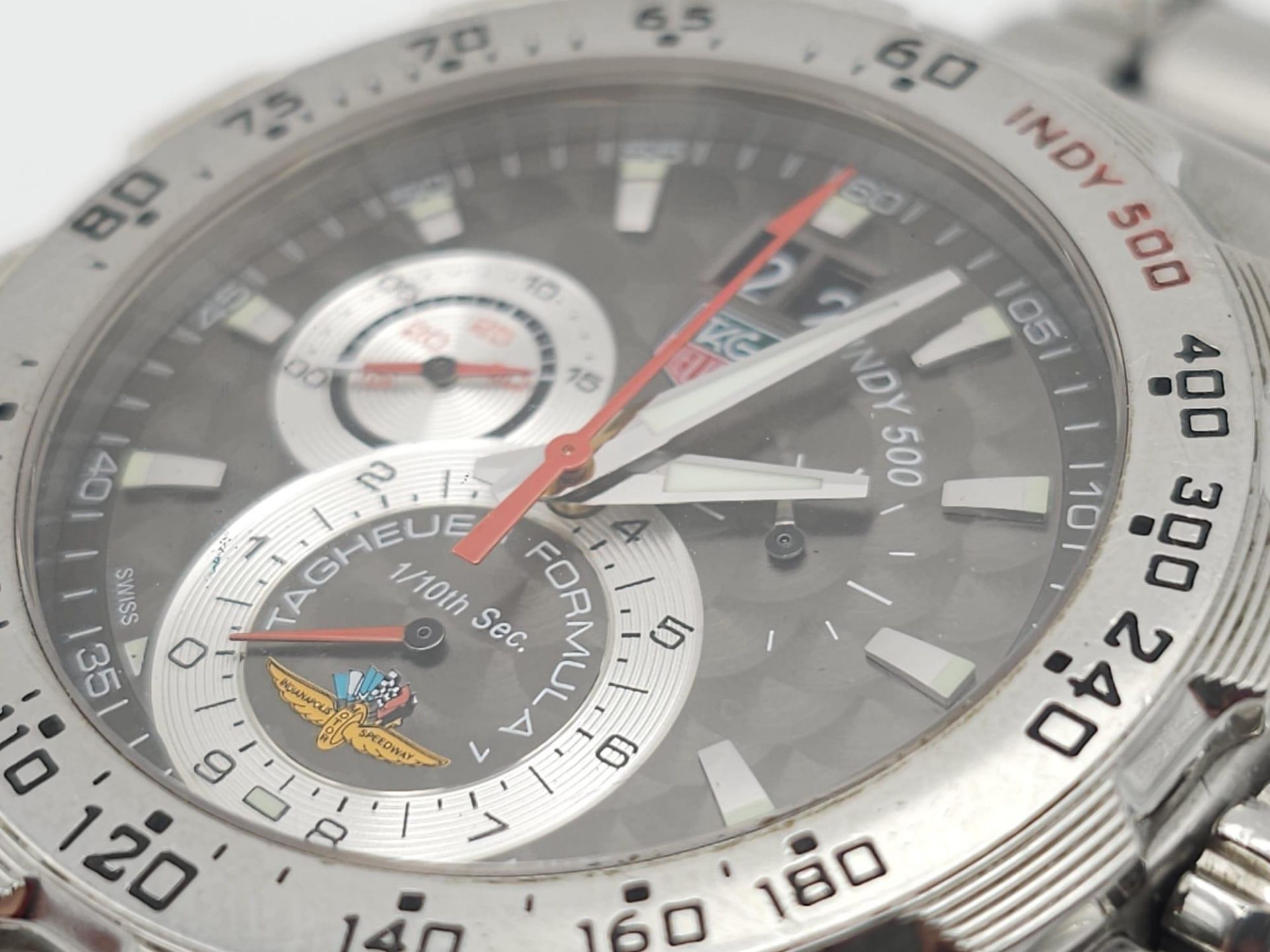 A TAG HEUER "FORMULA 1" INDY 500 QUARTZ GENTS WATCH IN STAINLESS STEEL . 45mm A REALLY GOOD - Image 4 of 11