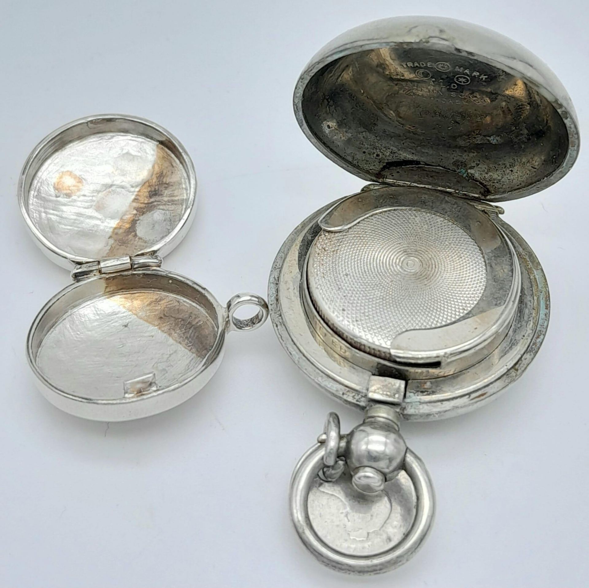 Three Silver Pendant Containers. 4.5cm largest pendant. 40g total weight. - Bild 2 aus 9