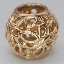 A 14K YELLOW GOLD PANDORA CHARM 2.1G approx 1cm x 1cm ref: SC 8032