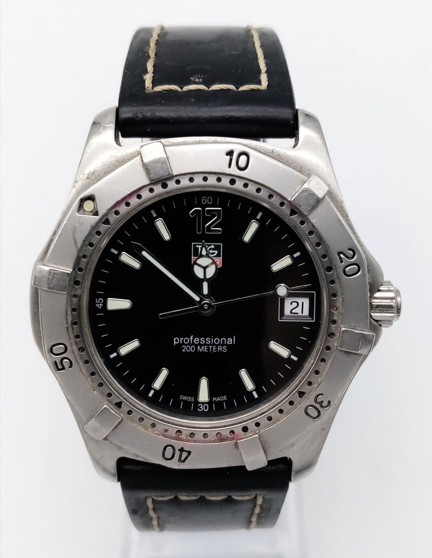 A TAG HEUER "PROFESSIONAL" 200 METERS DIVERS WATCH QUARTZ MOVEMENT . 36mm 15849