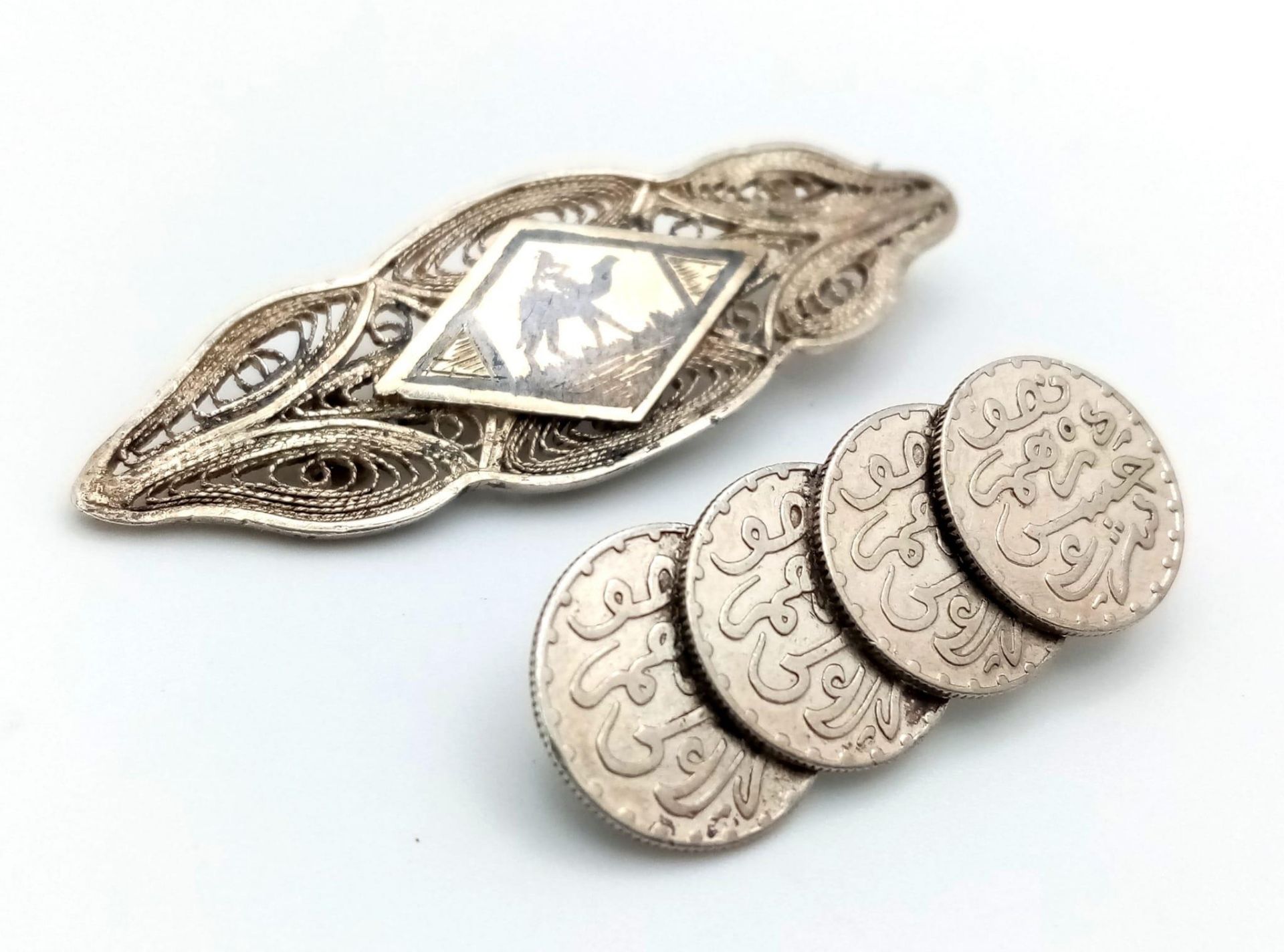 A Parcel of Two Vintage or Antique Silver Arabic Bar Brooches Comprising; 1) A Filigree and Enamel - Bild 2 aus 3