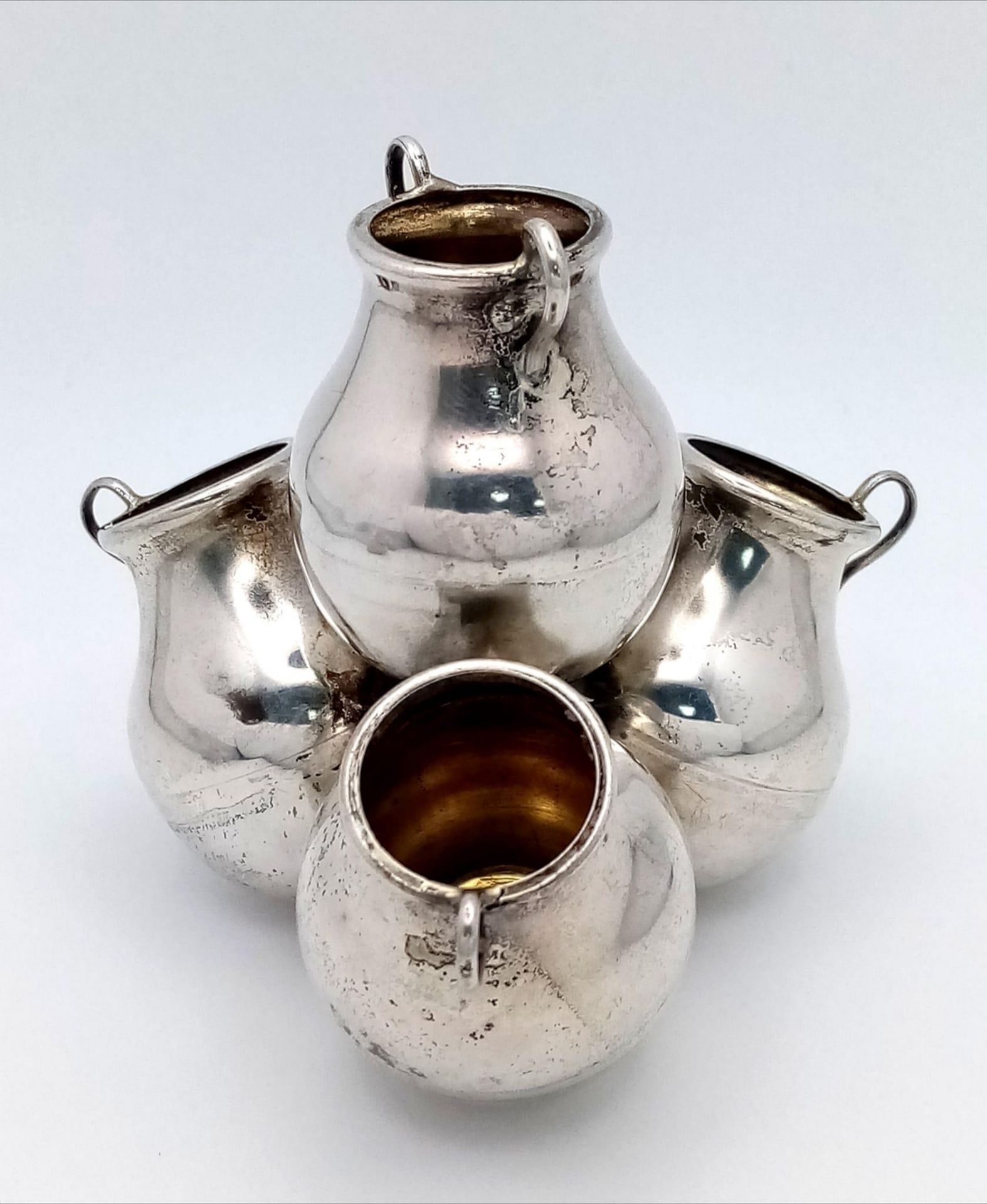 A Vintage Stacked Spice Pot Planter Set - Four Joined Silver Plated Pots. 7cm tall. - Bild 3 aus 6