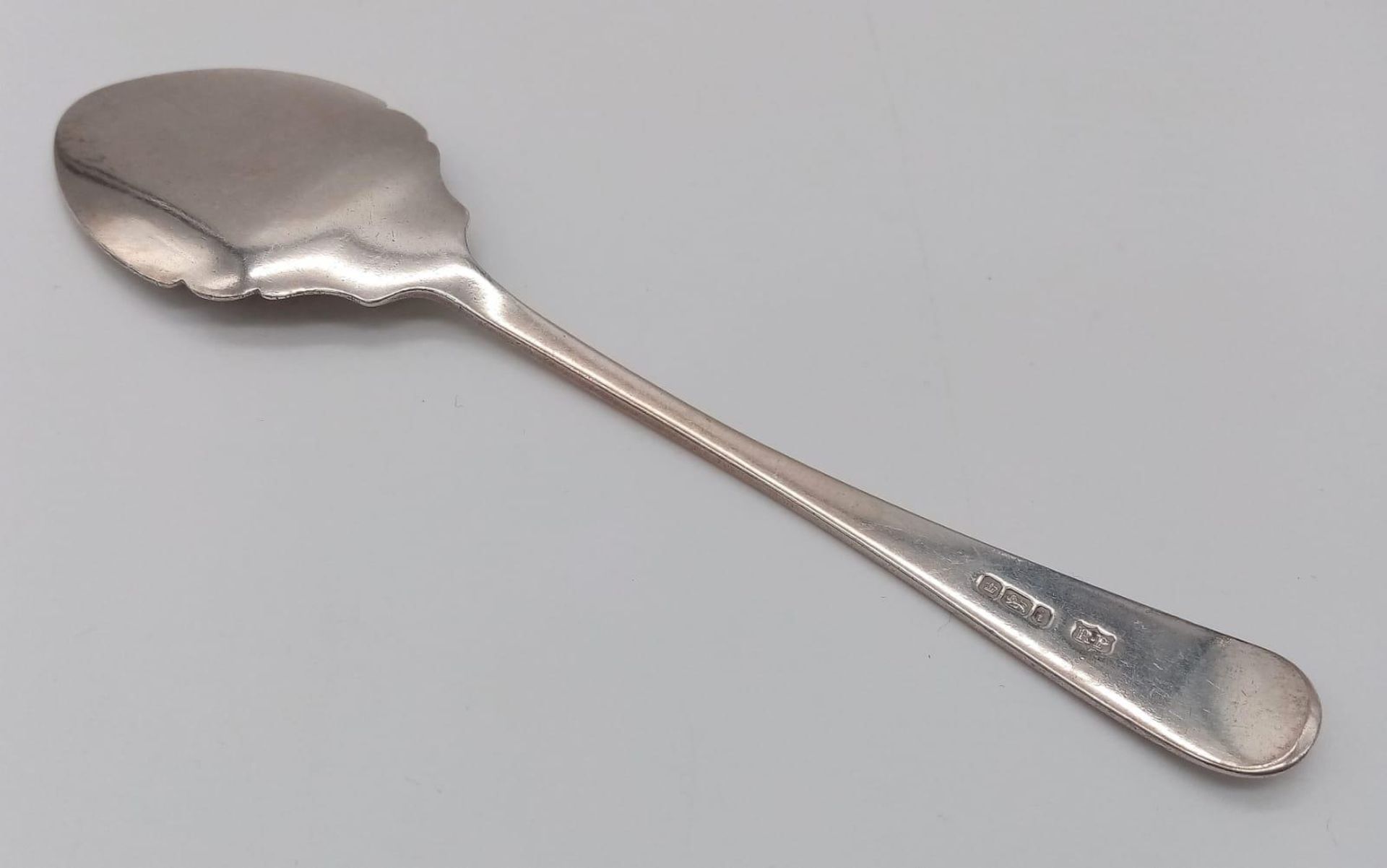 An antique sterling silver luxurious dessert spoon. Full hallmarks Sheffield, 1901. Total weight - Bild 2 aus 4