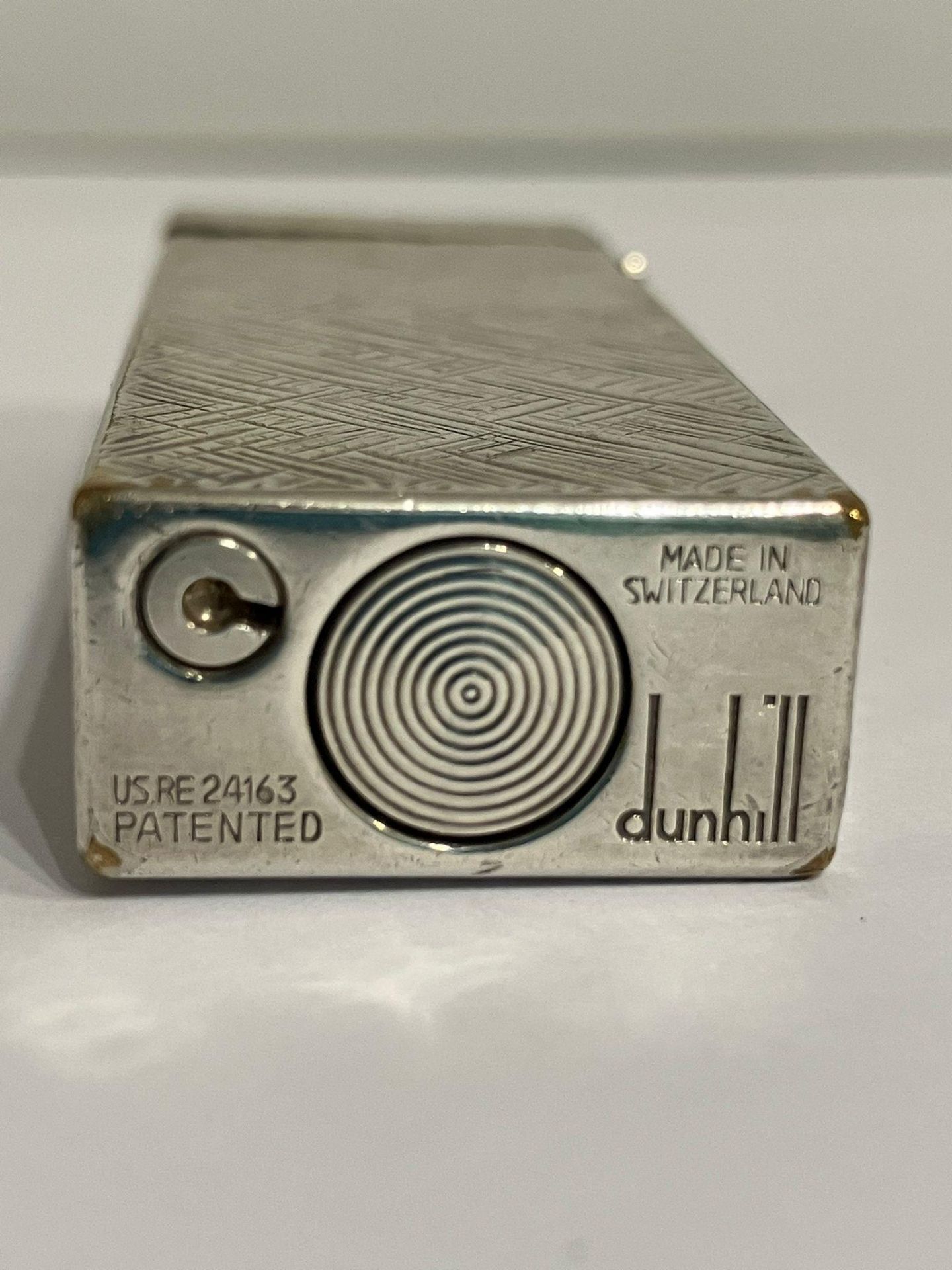 Vintage DUNHILL SILVER PLATED LIGHTER. Thumb wheel turns perfectly. Nice condition. Please see - Bild 4 aus 4