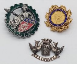 A Parcel of Three Scarce French Military Cap Badges/Sweetheart Brooches. Comprising;1) Enamelled 1
