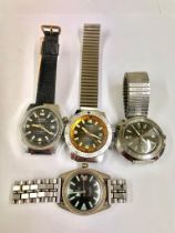 Breitling Sicura divers watch x2 and x2 others , all ticking.