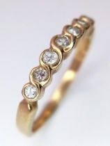 A 9K YELLOW GOLD 7 ROUND CUT DIAMOND BAND RING 0.25CT 2.4G SIZE P 1/2 ref: SC 1031