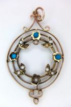 A VINTAGE 9K YELLOW GOLD SEED PEARL & TURQUOISE PENDANT. 4.3cm length, 2.3g total weight. Ref: 3498