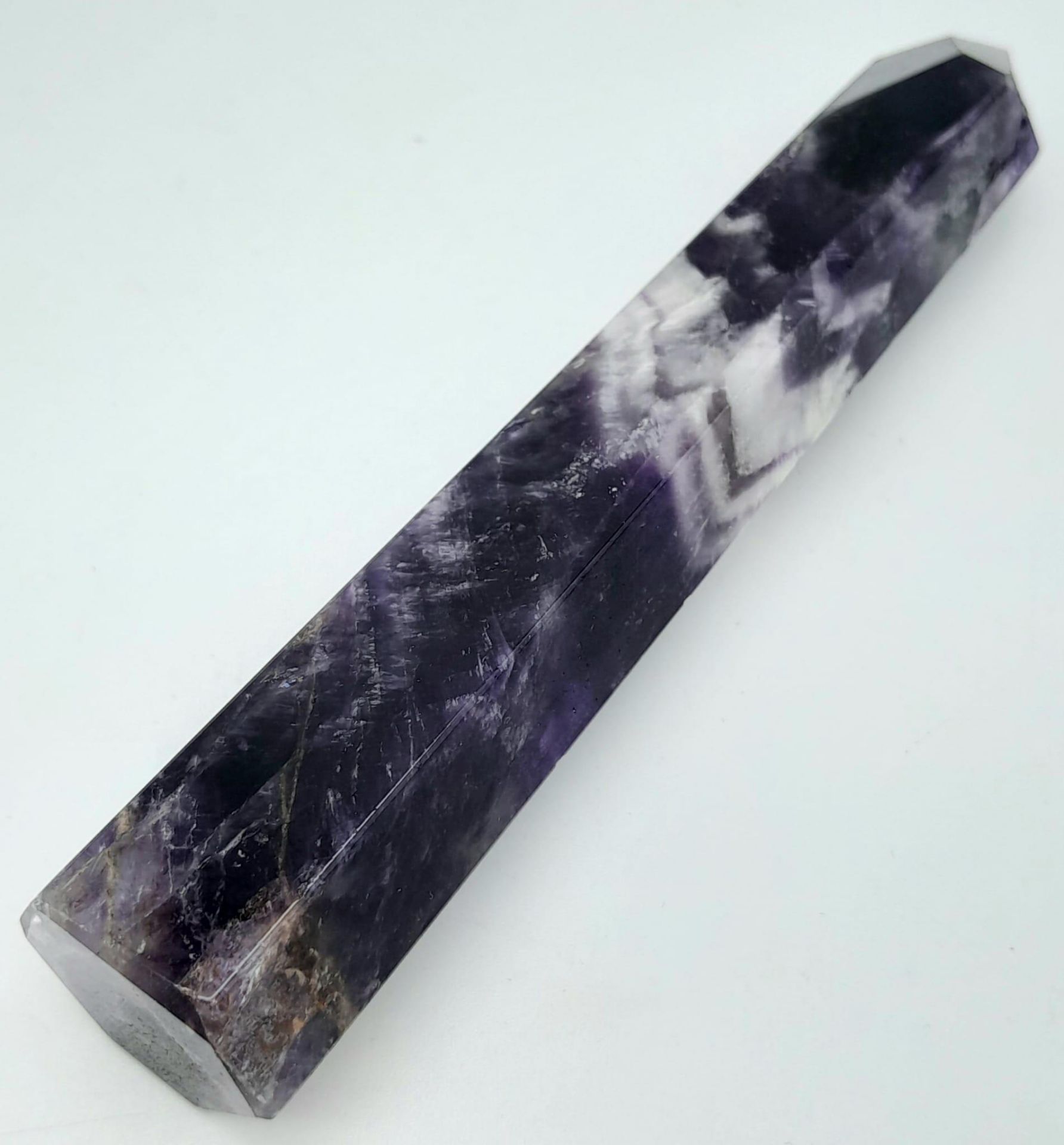 A very collectable, large amethyst crystal, beautifully terminated, exhibiting the “chevron” pattern - Image 2 of 4