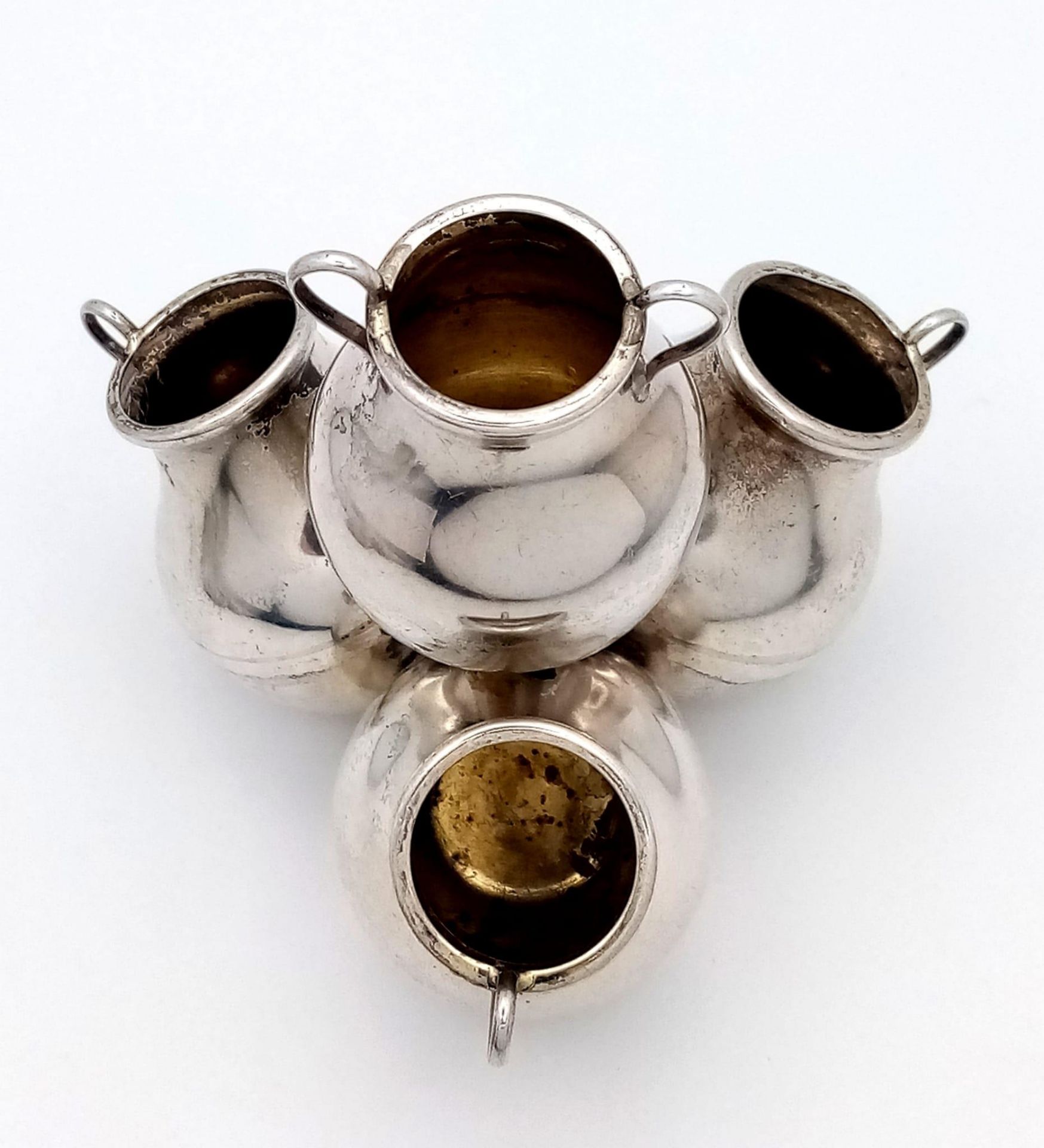 A Vintage Stacked Spice Pot Planter Set - Four Joined Silver Plated Pots. 7cm tall. - Bild 4 aus 6