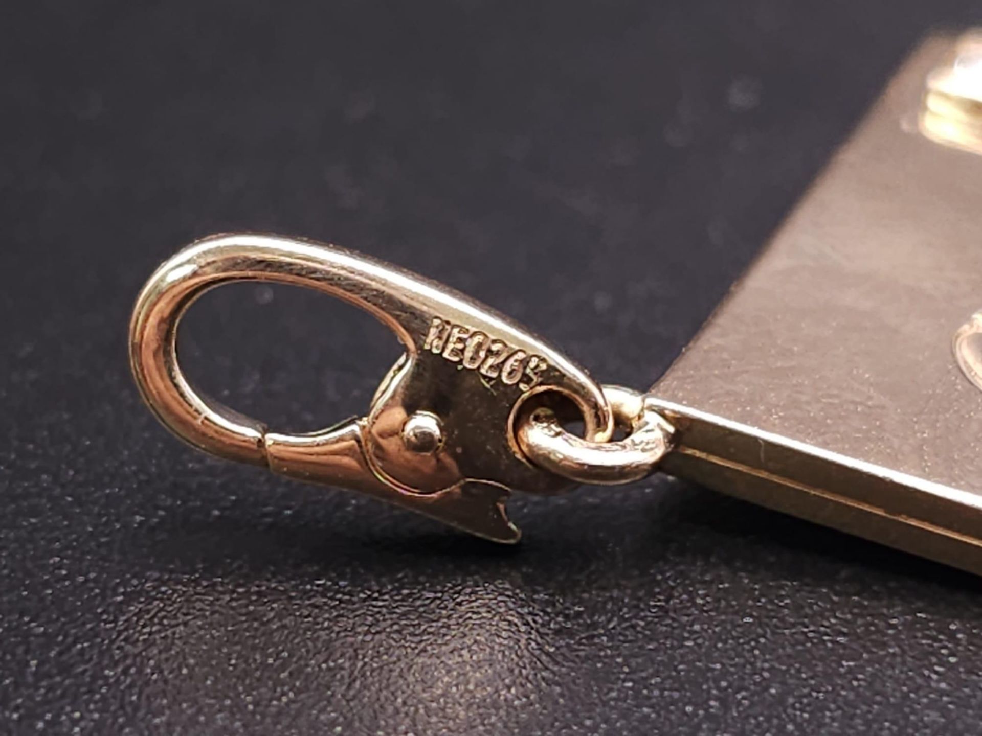 GENUINE CARTIER 18K ROSE GOLD, DIAMOND SET, ENVELOPE CHARM/PENDANT. SIZE: 2CM WIDE WEIGHT: 7.1G REF: - Bild 10 aus 11