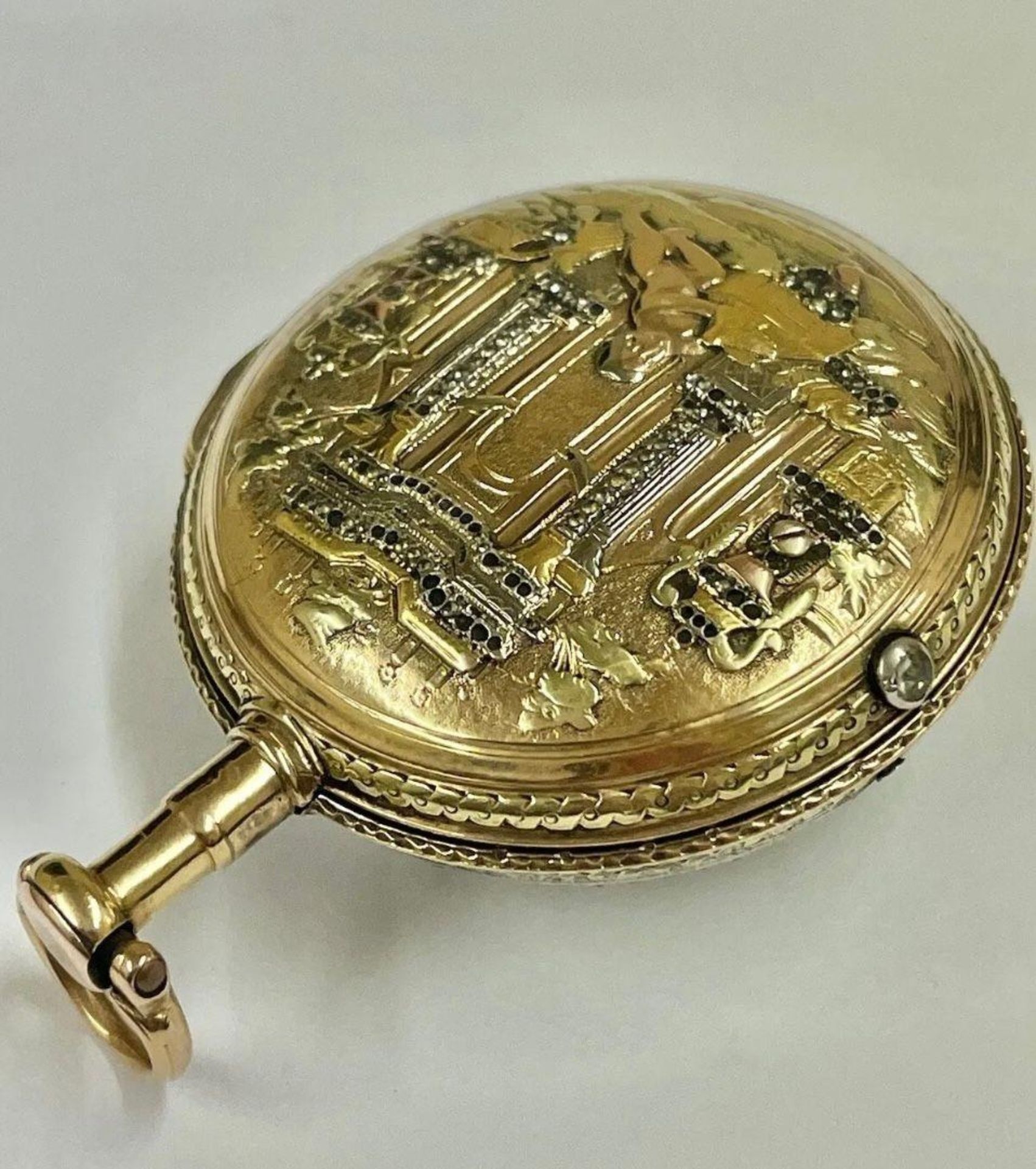 18ct gold verge fusee pocket watch , Good balance staff but wound tight needs service. - Image 4 of 6