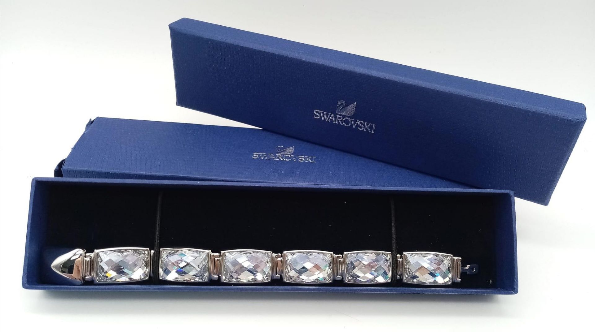 A Stunning Swarovski Rhodium Plated ‘Nirvana-model 1166714’ Crystal Bracelet. 19.5cm Length, 1.8cm - Bild 5 aus 5