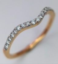 A 18K ROSE GOLD DIAMOND HALD ETERNITY CURVED DELICATE BAND RING 0.14CT 1.4G SIZE M ref: SC 1088