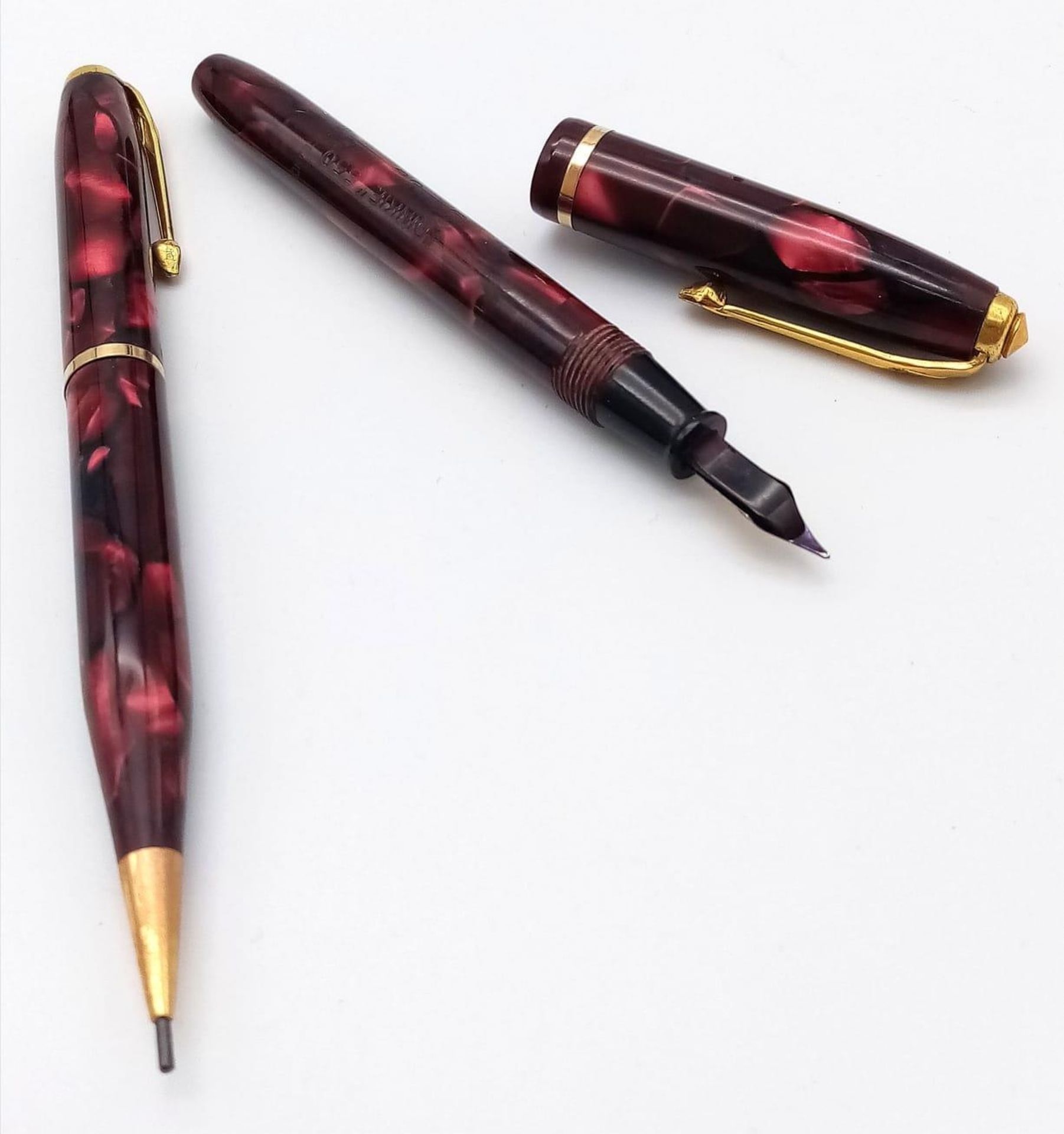 Two Conway Stewart Small Pens in Original Case. Fountain pen has a 14k gold nib. 10cm and 11cm. Ref: - Image 2 of 10