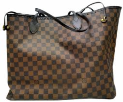 A Louis Vuitton Damier Ebene 'Neverfull GM' Bag. Leather exterior with gold-toned hardware, two thin