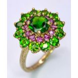 A Stylish 9K Yellow Gold Cluster Ring - Set with Chrome Diopside and Pink Tourmaline. Diopside - 1.