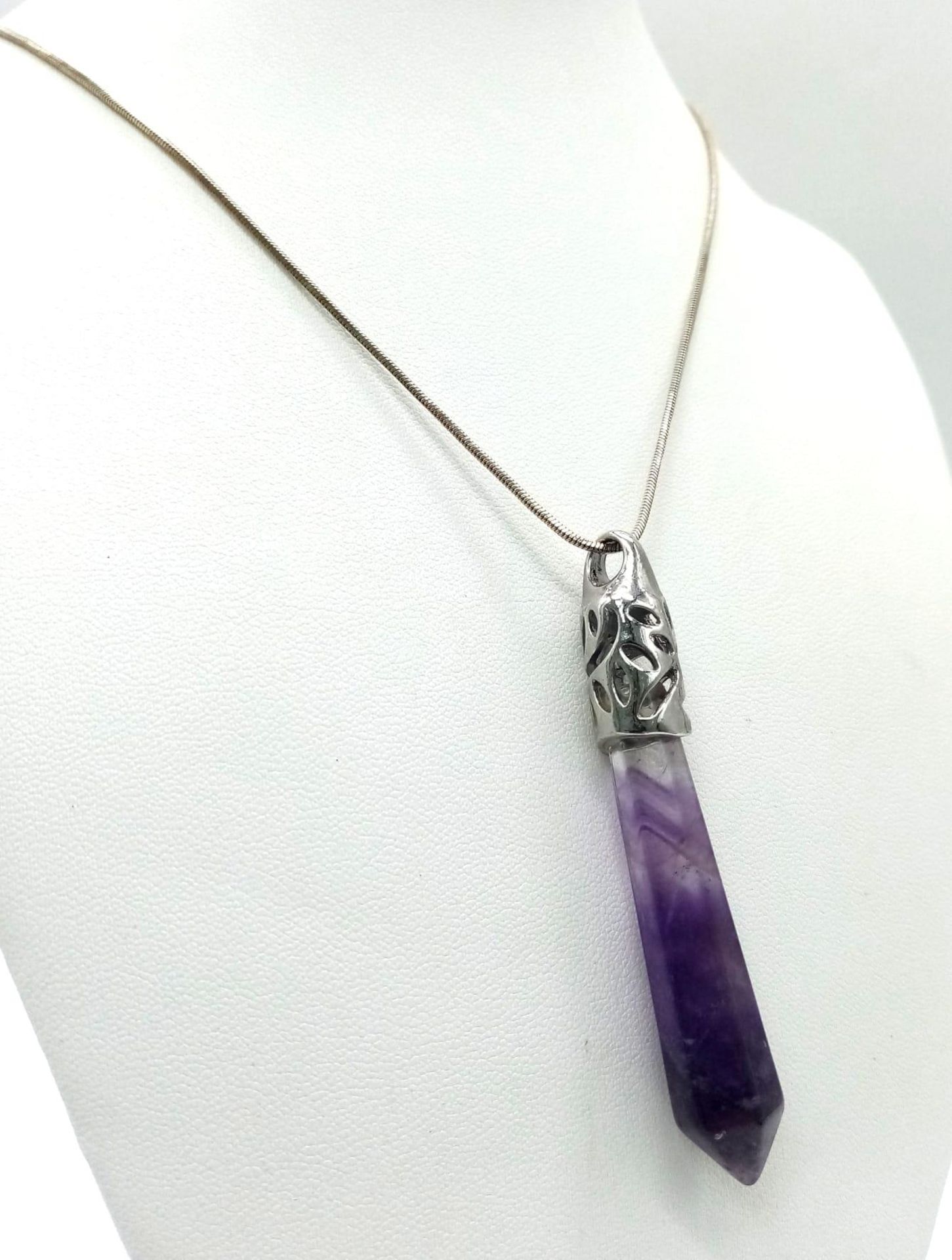 A Vintage Sterling Silver Amethyst Hexagon, Point Cut, Pendant Necklace. 46cm Length Sterling Silver - Bild 2 aus 3