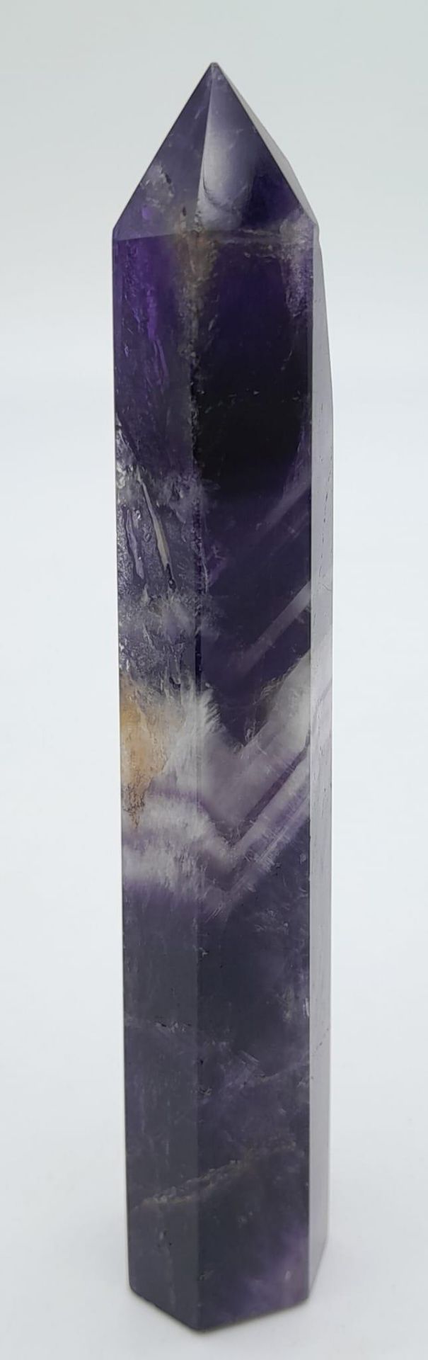 A very collectable, large amethyst crystal, beautifully terminated, exhibiting the “chevron” pattern - Image 3 of 4