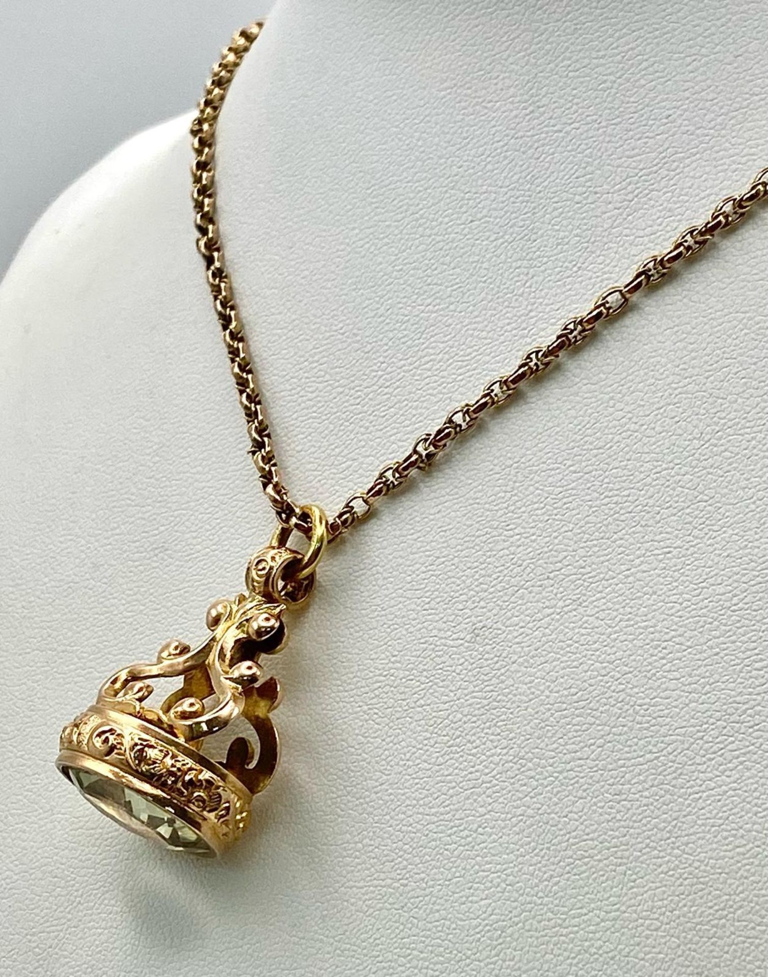 An Antique 9K Gold Fob Seal Citrine Gemstone Pendant on a 9K Gold Chain. Pendant - 3cm. Chain - - Bild 3 aus 6