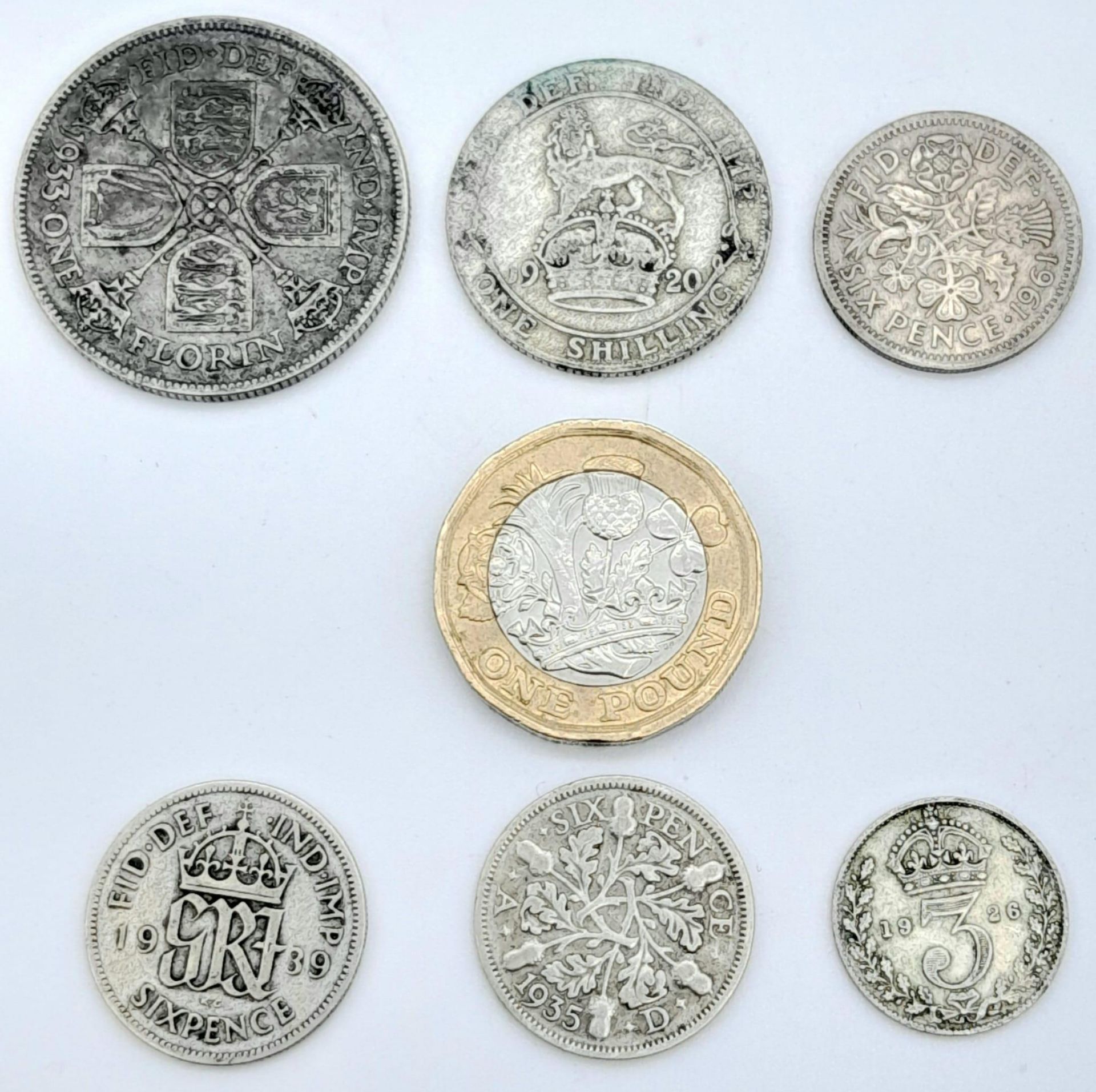A SELECTION OF ONE SHILLING 1920 FULL SILVER & 1933 FLORING & 1926 3 PENCE & 1935 & 1939 SIX PENCE & - Bild 3 aus 3
