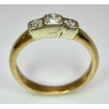 A 9K YELLOW GOLD TRILOGY DIAMOND RING. 0.30CT. 2.8G SIZE M