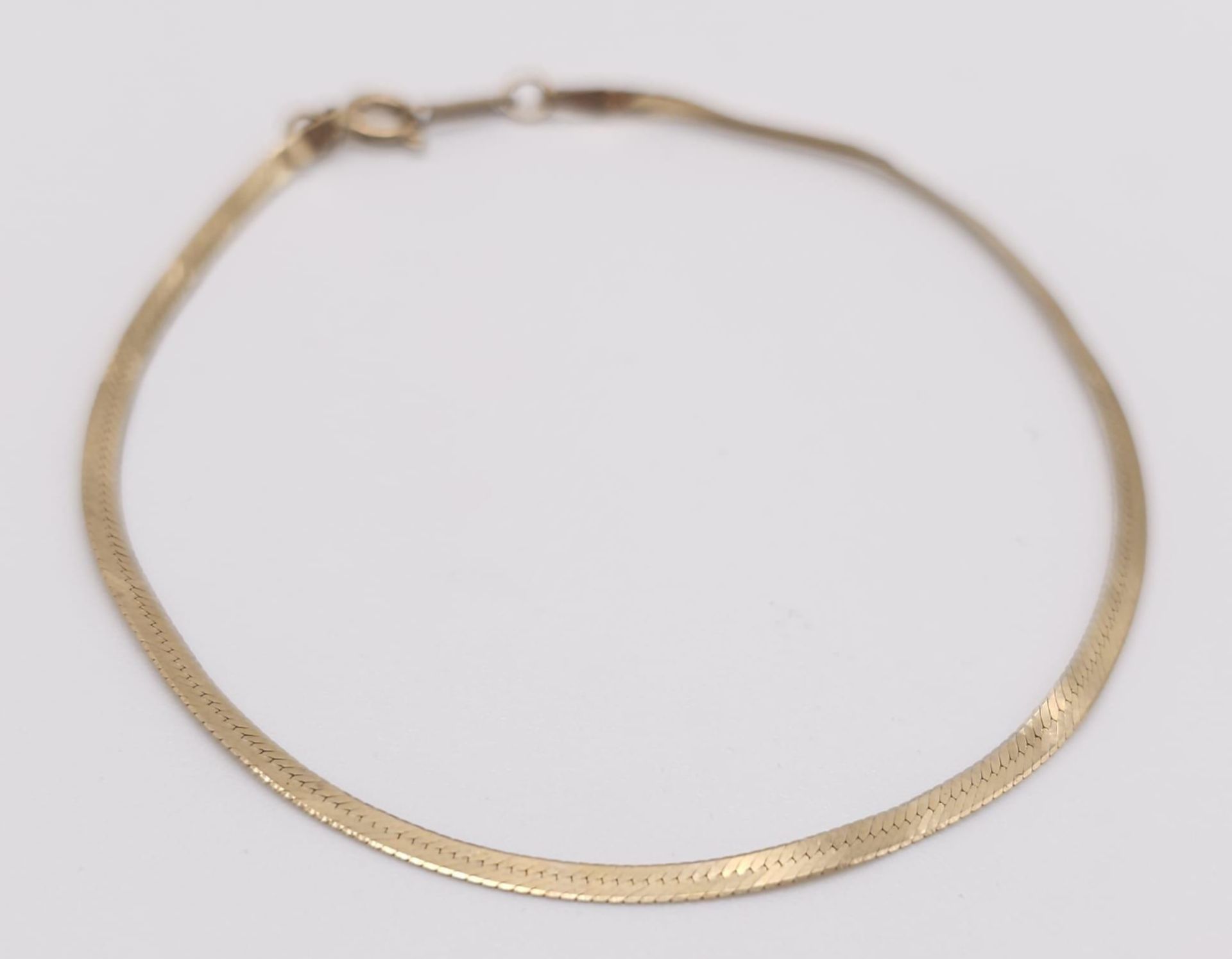 A wonderful, 9 K yellow gold, flat chain necklace and bracelet set. Necklace length: 41 cm, bracelet - Bild 6 aus 8