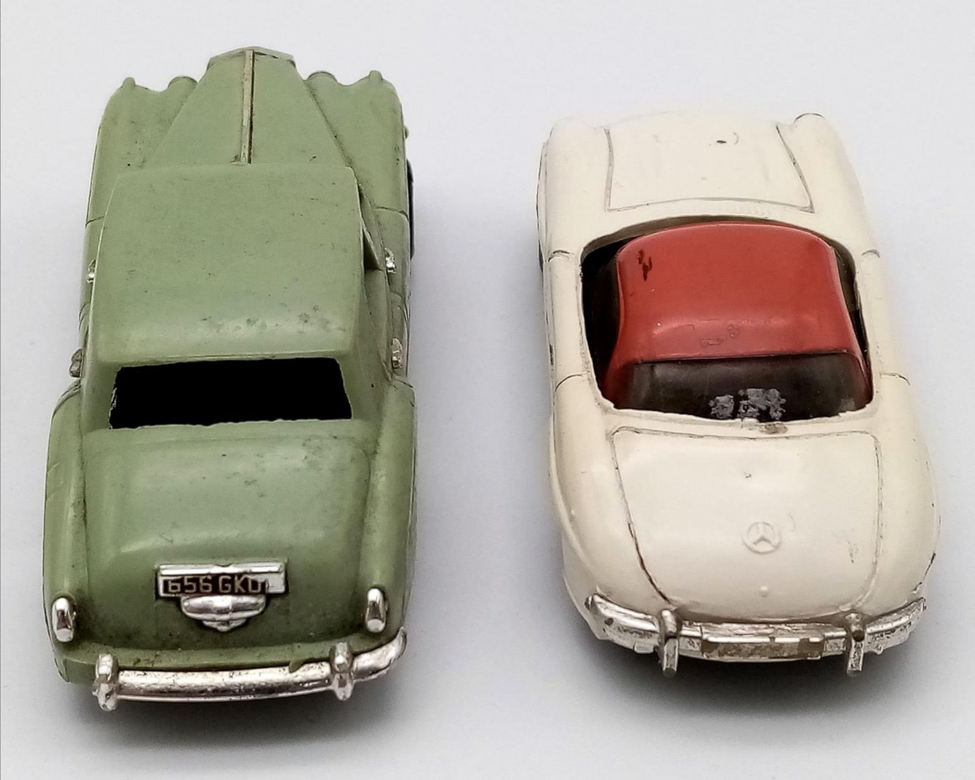 2 VINTAGE TRI-ANG SCALEXTRIC CARS... (SEE PHOTOS) - Image 3 of 8
