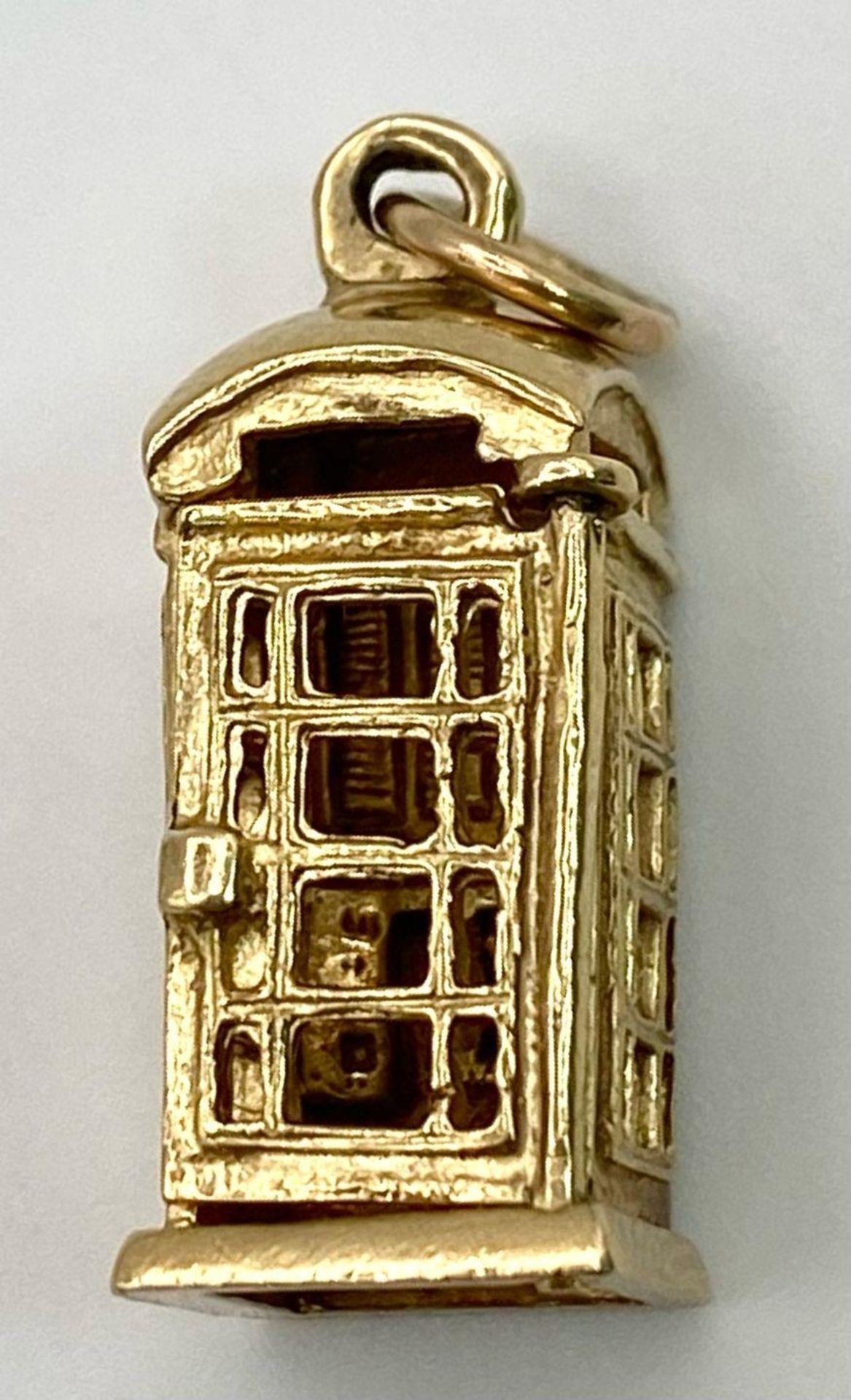 A 9K YELLOW GOLD LONDON CLASSIC RED TELEPHONE BOX CHARM WITH OPENING DOOR! 3.2G - Bild 2 aus 4
