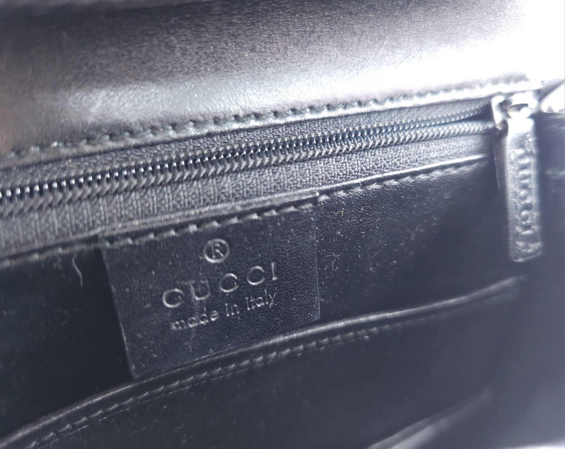 Gucci Tan Wool Purse. This Gucci tan wool purse features a black bar closure, black leather - Image 11 of 15