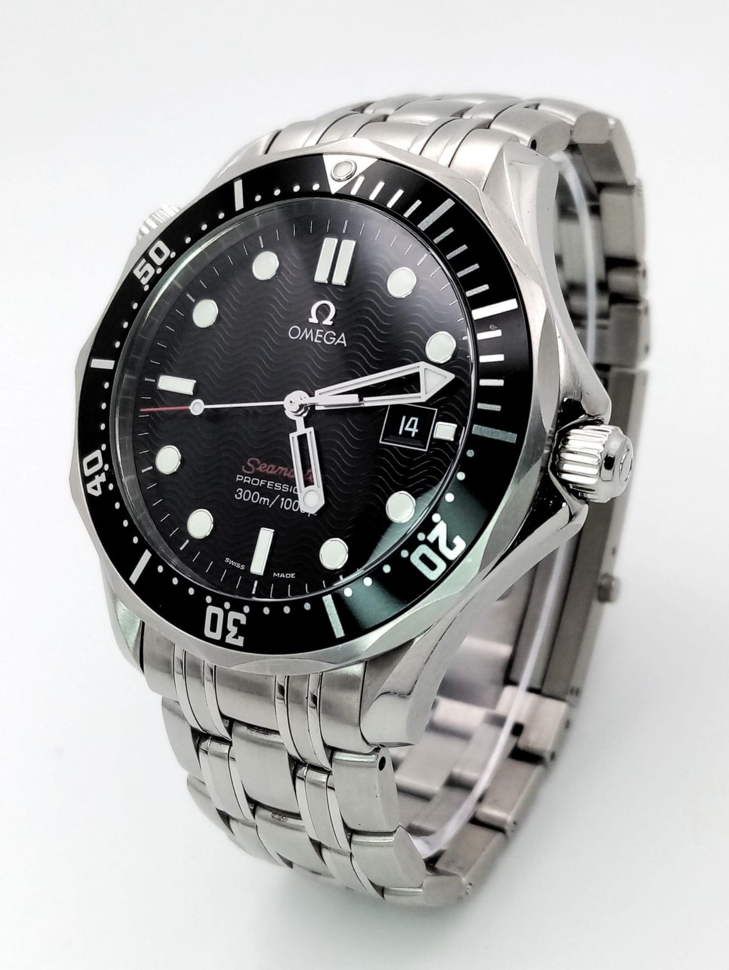 An Omega Seamaster Professional Gents Watch. Stainless steel bracelet and case - 41mm. Black dial