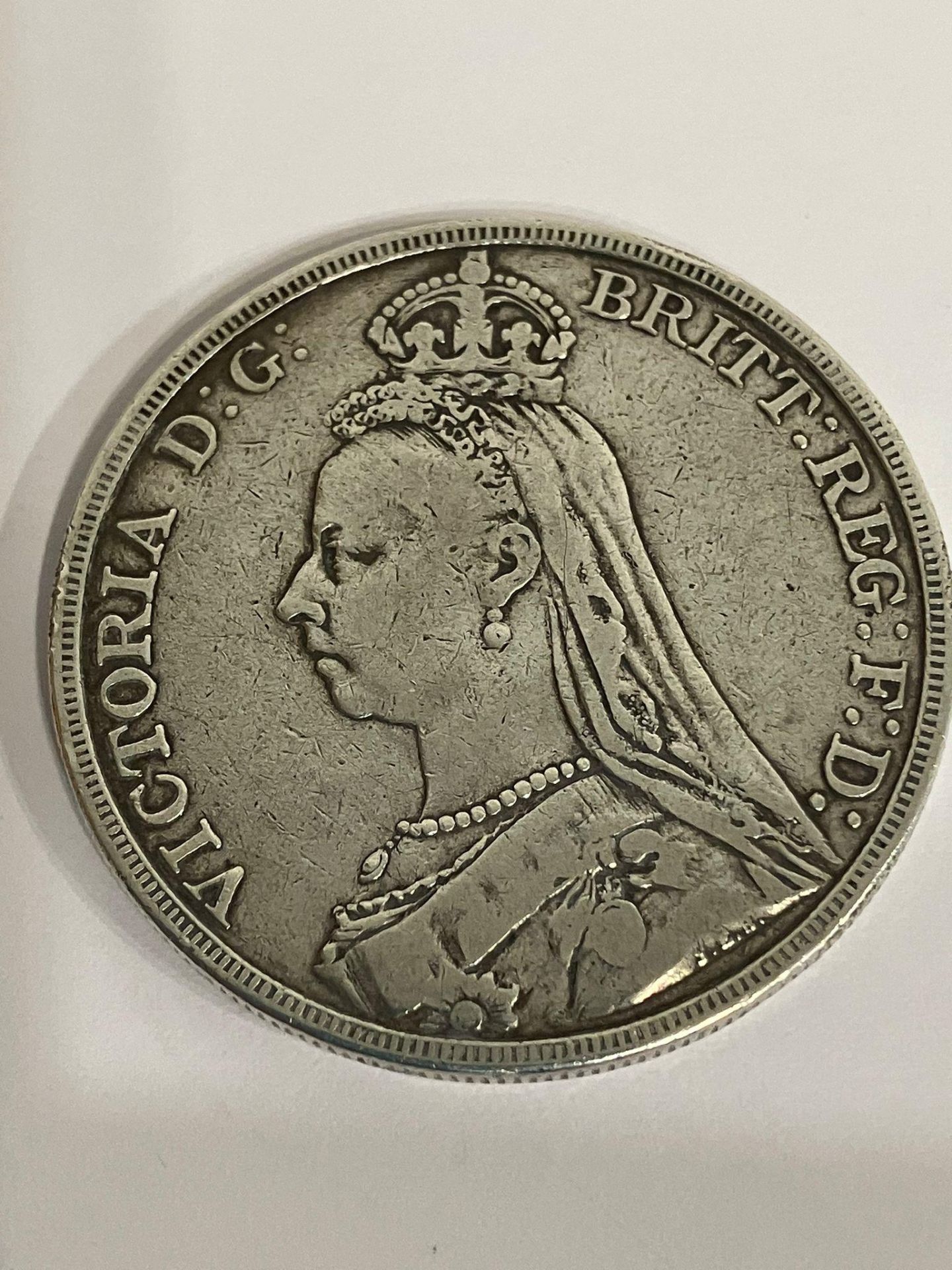 1889 SILVER CROWN in Very fine/extra fine condition. Having Bold raised definition to both sides. - Image 2 of 2
