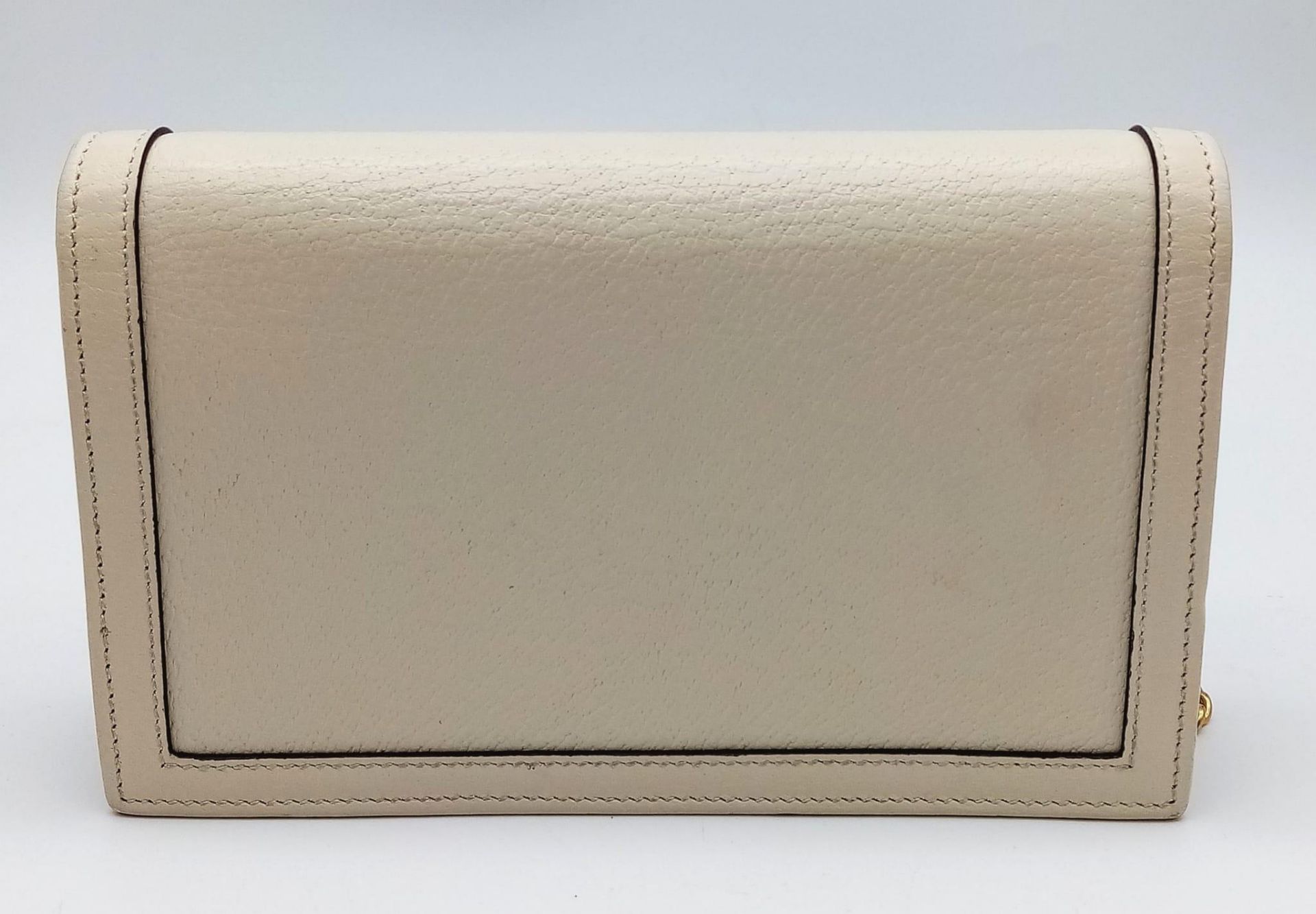 A Gucci Diana Mini Bag. Cream leather exterior with bamboo and gold tone monogram and chain shoulder - Image 4 of 10