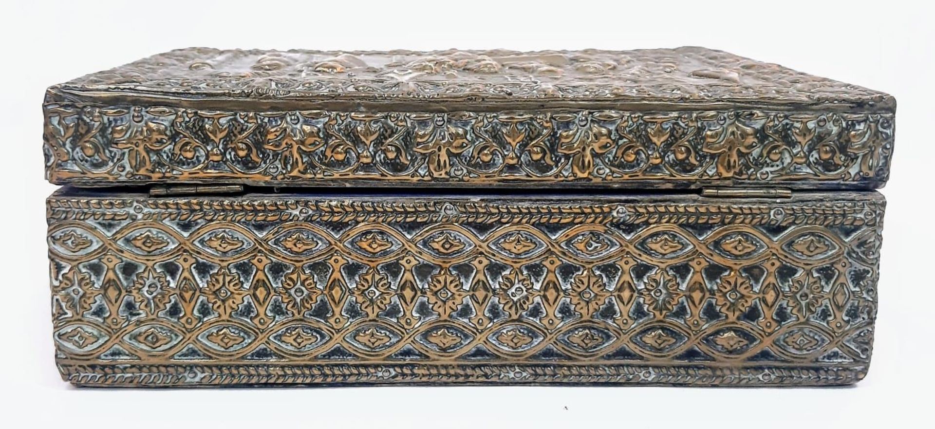 A Beautiful Large French Late 19th Century Bronze/Brass Box. Highly decorative with Neo classical - Image 5 of 7